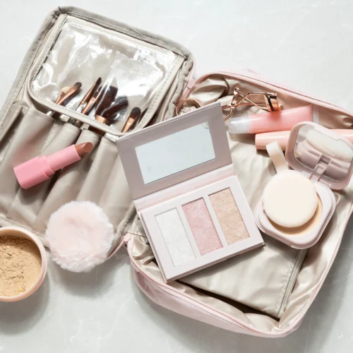 Básicos de maquillaje en un solo kit