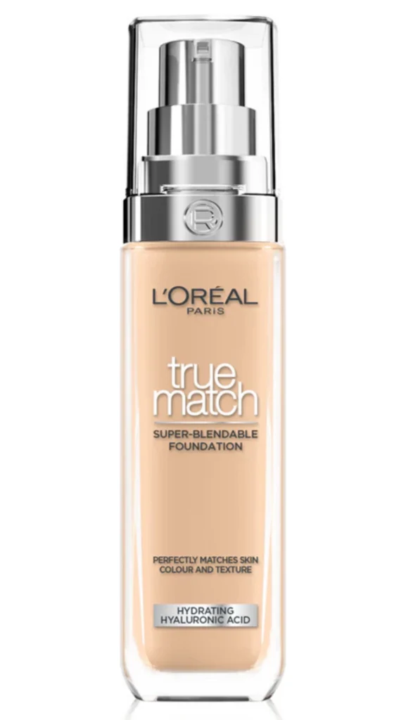 Base de maquillaje L'Oréal True Match, fórmula hidratante y acabado luminoso.