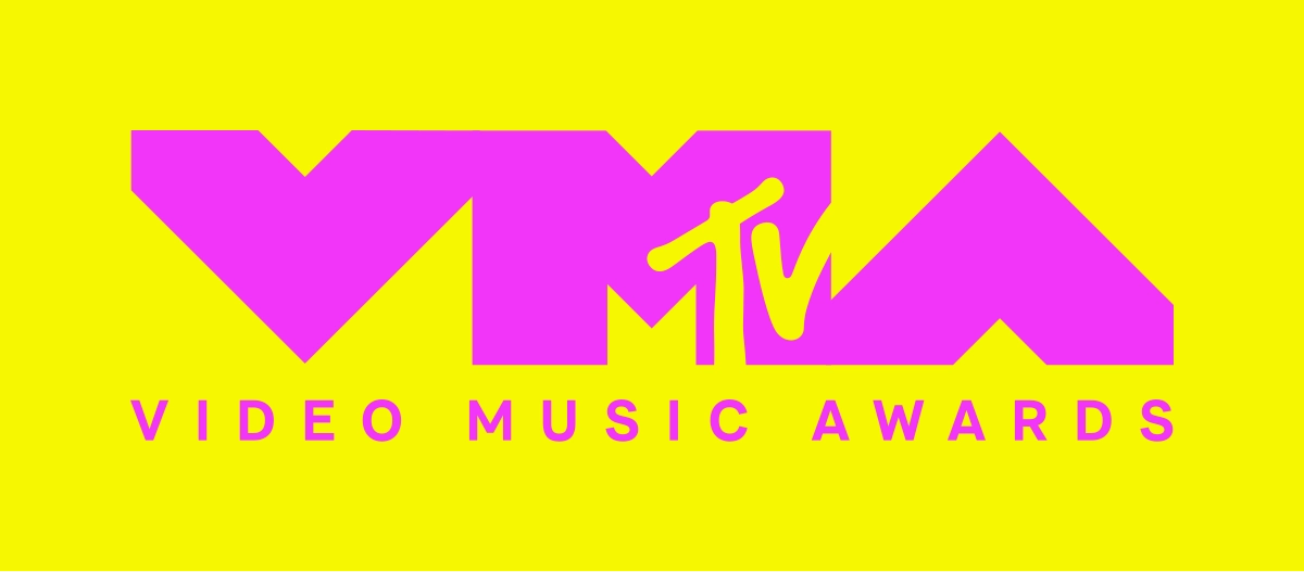 Looks VMAs 2025: Moda, belleza y los detalles que marcaron tendencia