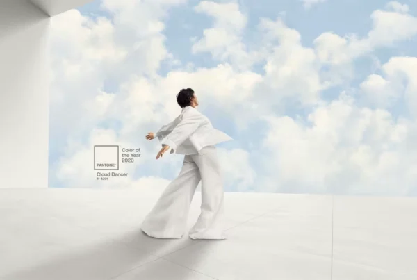 Color del año 2026 según Pantone Cloud Dancer