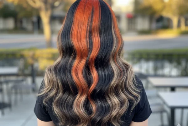 Look Cálico hair con combinación de colores intensos y contraste natural